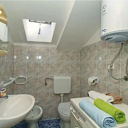 One-bedroom In V Apartamento *