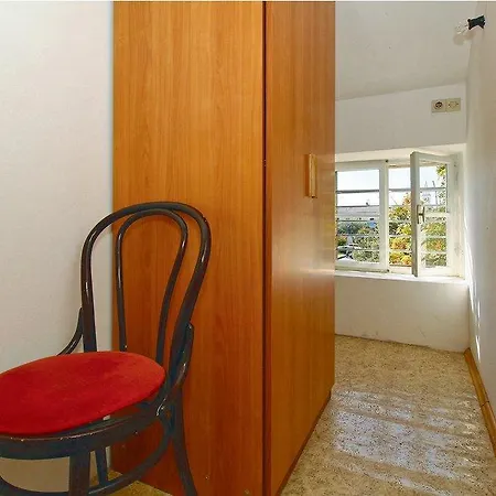 One-bedroom In V Apartamento *